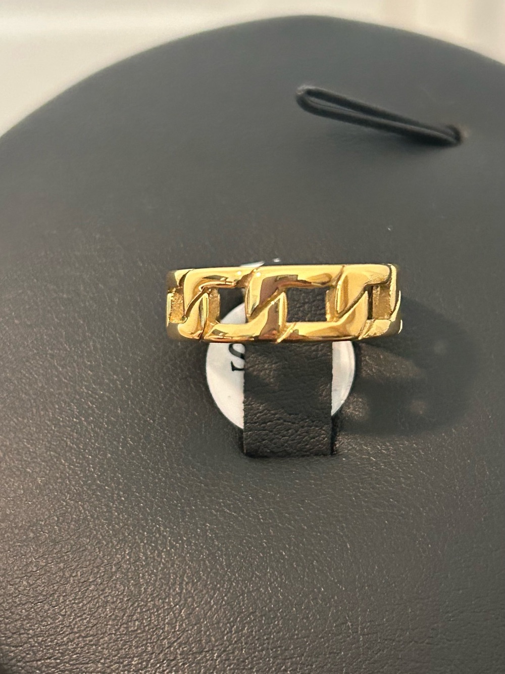 Gold Tone Gold Link Chain Ring - Unbranded